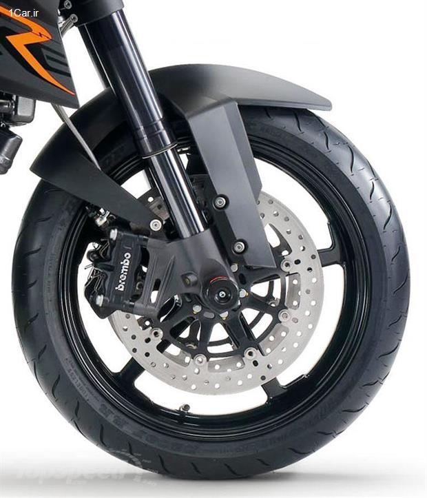 بررسی موتورسیکلت KTM 990 Super Duke R